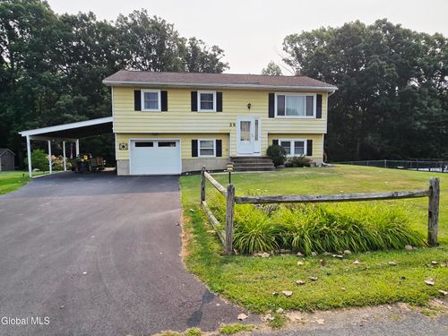 29 Frederick Dr, Fort Edward, NY, 12828-4400 | Card Image