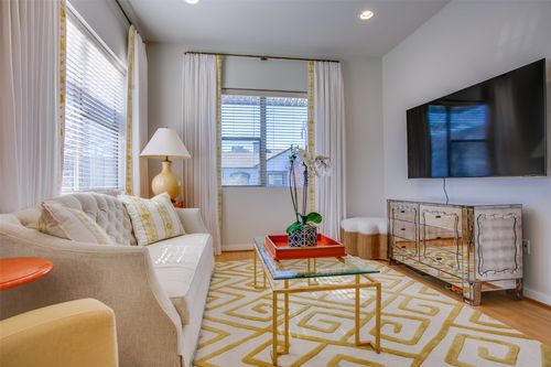 apt-2b-3015 Bryan St, Dallas, TX, 75204-6138 | Card Image