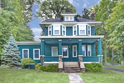 15 Pacific Ave, Nanuet, NY, 10954-3343 | Card Image