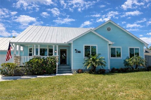 20520 Pine Tree Ln, ESTERO, FL, 33928-2530 | Card Image