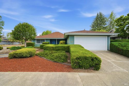 7009 Fairfield Dr, Santa Rosa, CA, 95409-6014 | Card Image