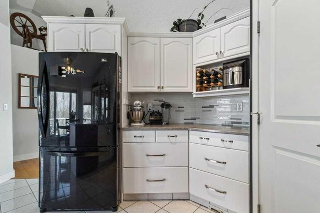9 Fern Glade Crescent, House other with 4 bedrooms, 3 bathrooms and 4 parking in Sylvan Lake AB | Image 4