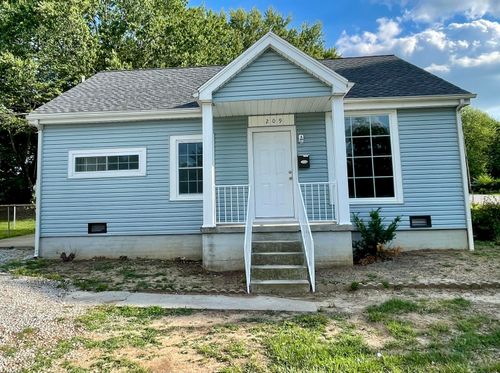 209 Dixie Dr, Hopkinsville, KY, 42240-3711 | Card Image
