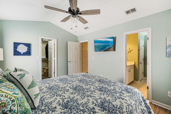 107 Ne 24 Th St, House other with 3 bedrooms, 2 bathrooms and null parking in Oak Island NC | Image 25