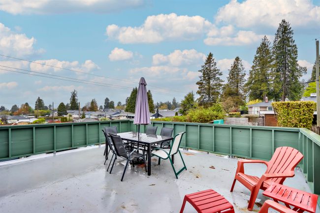 1808 Ridgeway Avenue, House other with 5 bedrooms, 2 bathrooms and 4 parking in North Vancouver BC | Image 35