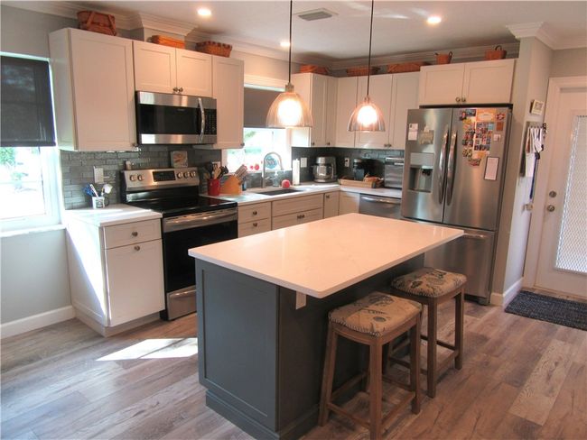 APT-201 - 105 Spring Lake Ct, House attached with 2 bedrooms, 2 bathrooms and null parking in Vero Beach FL | Image 10