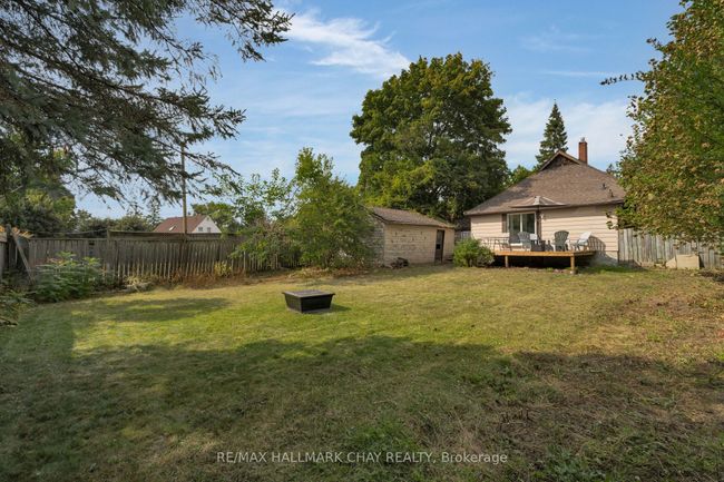 7 Napier St, House other with 3 bedrooms, 1 bathrooms and 7 parking in Barrie ON | Image 24