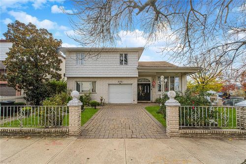 420 Stobe Ave, Staten Island, NY, 10306-5460 | Card Image