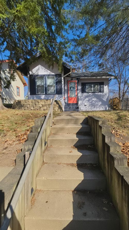 2935 Fillmore St Ne, Minneapolis, MN, 55418-2106 | Card Image