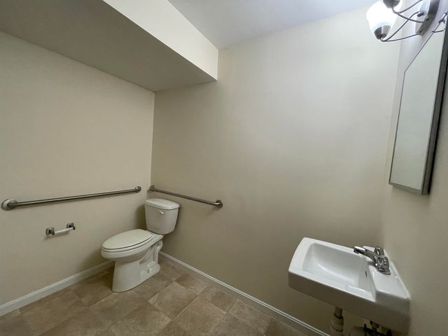 APT-105 - 10 Sentinel Ct, Condo with 2 bedrooms, 2 bathrooms and null parking in Manchester NH | Image 29