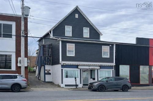 428 George St, Sydney, NS, B1P1K3 | Card Image