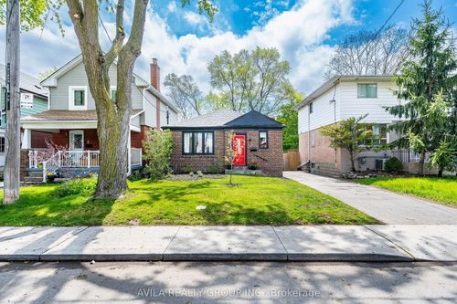 7 Edmund Ave, York, ON, M9N1A2 | Card Image