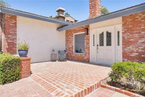 9142 El Rito Dr, Villa Park, CA, 92861-2207 | Card Image