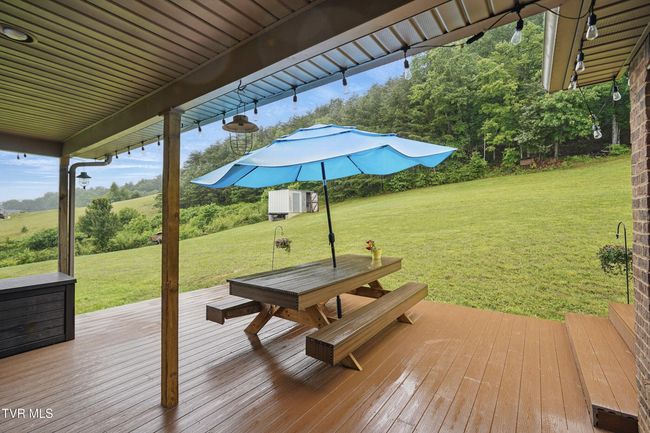 1124 Elizabethton Hwy, House other with 3 bedrooms, 3 bathrooms and null parking in Bluff City TN | Image 42