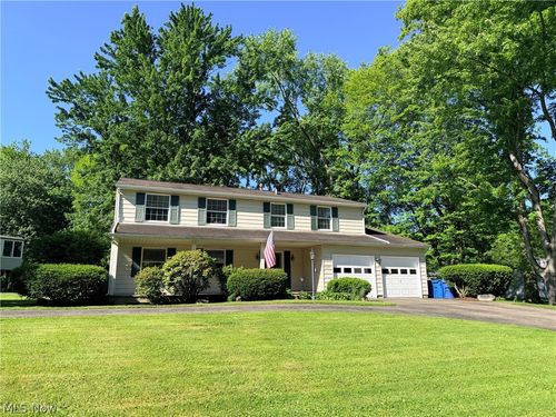 520 Heatherwood Dr Se, Warren, OH, 44484-2403 | Card Image