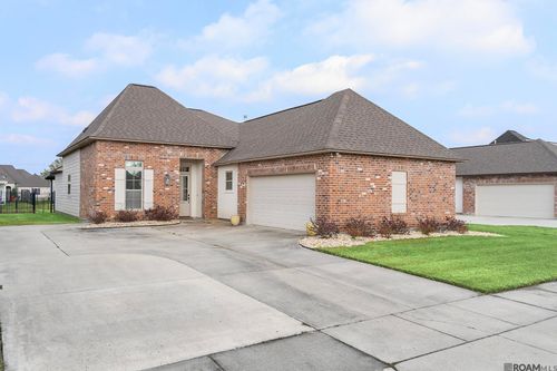 43306 Pond View Dr, Prairieville, LA, 70769-6441 | Card Image
