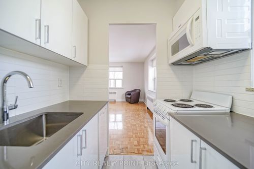 102-1291 Bayview Ave, East York, ON, M4G2Z9 | Card Image