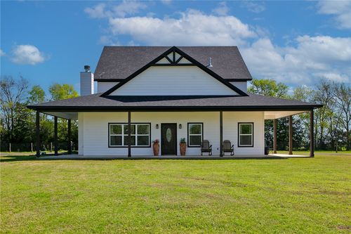10477 Acacia Ln, Hearne, TX, 77859-1394 | Card Image