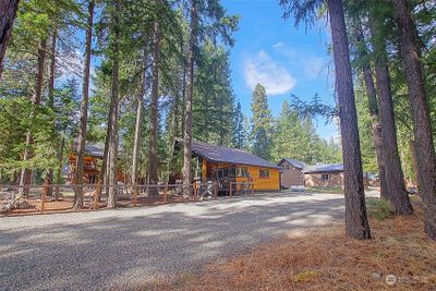 Great parking area w room for a garage | Image 2