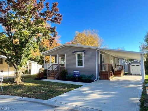 7 Michael Dr, Olmsted Twp, OH, 44138-3009 | Card Image