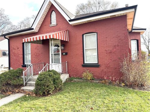 68 Sherwood Dr, Brantford, ON, N3T1N5 | Card Image