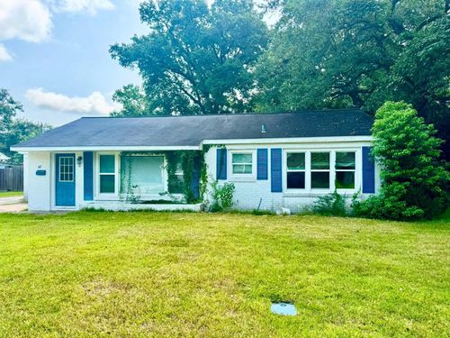 112 Cravens Dr, Silsbee, TX, 77656-3833 | Card Image