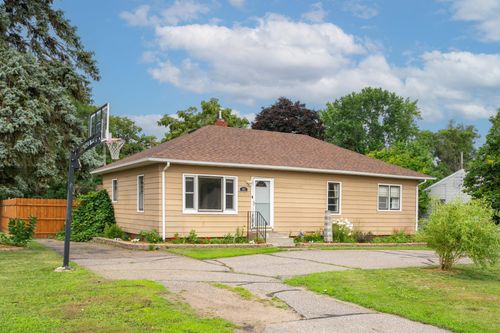 331 4th Ave Ne, Waite Park, MN, 56387-1235 | Card Image