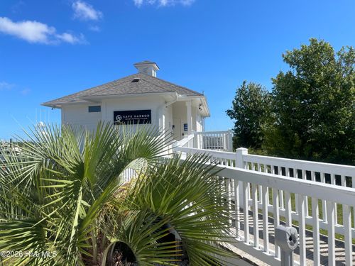5099 Minnesota Dr Se, Southport, NC, 28461-7416 | Card Image