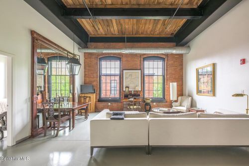 210-160 Water St, Williamstown, MA, 01267-3179 | Card Image