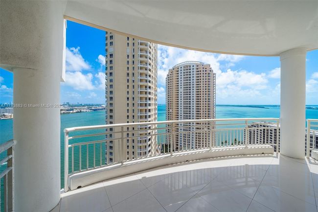 APT-2611 - 888 Brickell Key Dr, Condo with 2 bedrooms, 3 bathrooms and null parking in Miami FL | Image 26