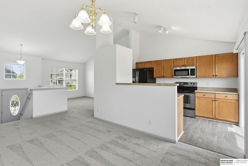 19373 U St, Omaha, NE, 68135-4243 | Card Image