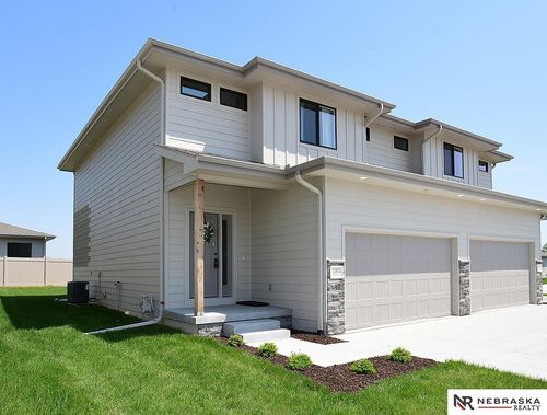 14804 Willow St, Bennington, NE, 68007-5190 | Card Image