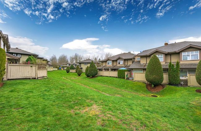 63 - 11737 236 Street, Townhouse with 3 bedrooms, 2 bathrooms and 3 parking in Maple Ridge BC | Image 36