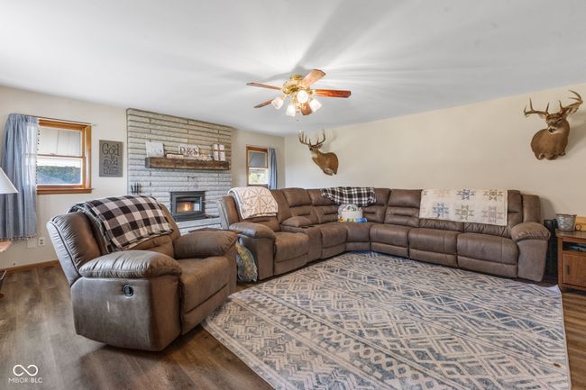 1832 S Walnut Grove Rd, House other with 2 bedrooms, 1 bathrooms and null parking in Bloomfield IN | Image 7
