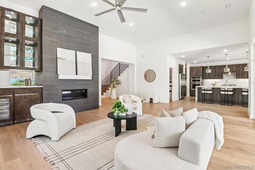 9124 Trailmark Way, Santee, CA, 92071-2047 | Card Image