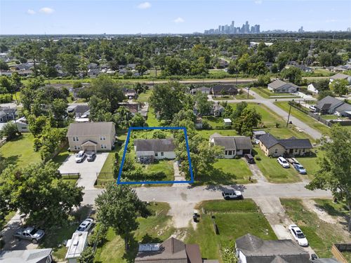 2314 Spence St, Houston, TX, 77093-9024 | Card Image