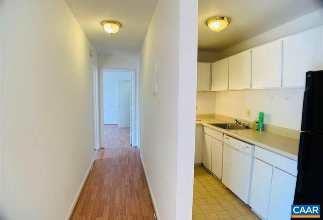 UNIT-10 - 840 Runnel Ct, Condo with 2 bedrooms, 1 bathrooms and null parking in CHARLOTTESVILLE VA | Image 5