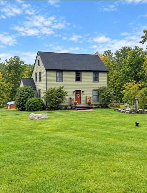 408 Oregon Trail, Shawangunk, NY, 12566 | Card Image