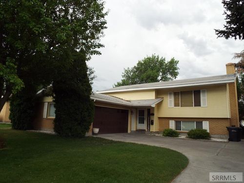 1757 Avalon St, Idaho Falls, ID, 83402-3053 | Card Image