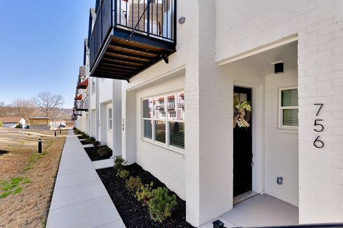 756 Bespoke Way, Chattanooga, TN, 37403-2428 | Card Image