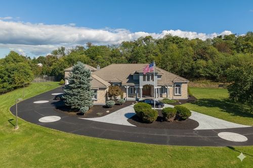 350 Cedar Dr, Washington, PA, 15301-9572 | Card Image