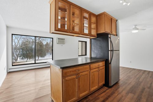 206-4130 Rahn Rd, Eagan, MN, 55122-2181 | Card Image