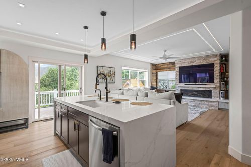 100 Mcbrayer St, Gypsum, CO, 81637-5370 | Card Image