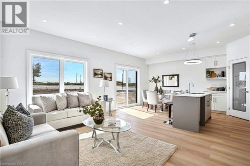 {{alt}} | Card Image