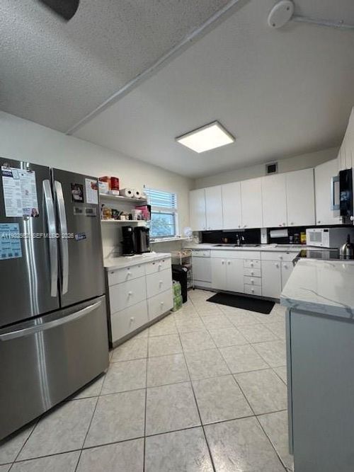 4001-4001 Upminster J, Deerfield Beach, FL, 33442-2817 | Card Image