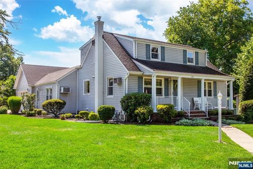 139 Cosman St, Twp Washingtn, NJ, 07676-5242 | Card Image