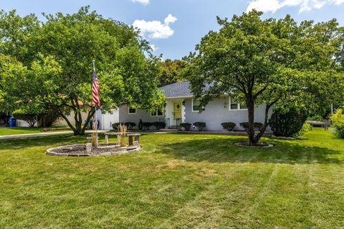 47 Meadowlark Ln, Columbus, OH, 43214-1107 | Card Image