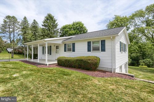 911 West St, EVERETT, PA, 15537-3032 | Card Image