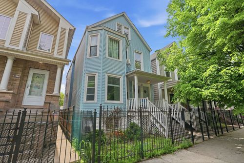 2915 N Dawson Avenue, Chicago, IL, 60618 | Card Image