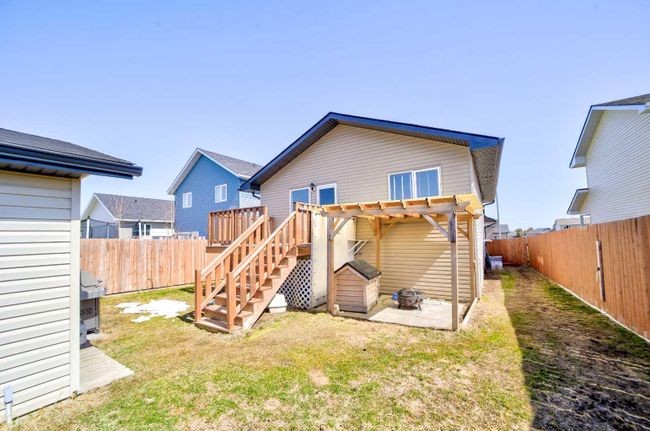 1026 Livingston Way, Home with 4 bedrooms, 2 bathrooms and 2 parking in Pincher Creek AB | Image 28